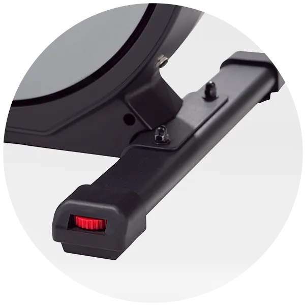 Crosstrainer-Ergometer EL 8000: Sicherer Stand beim Training